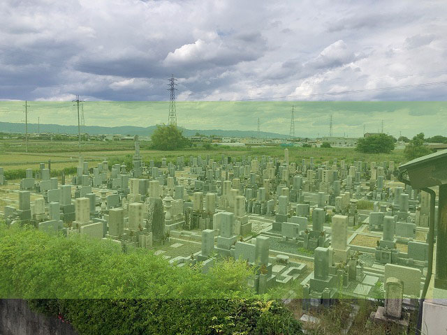 奈良にある松本・西竹田共同墓地の墓地風景